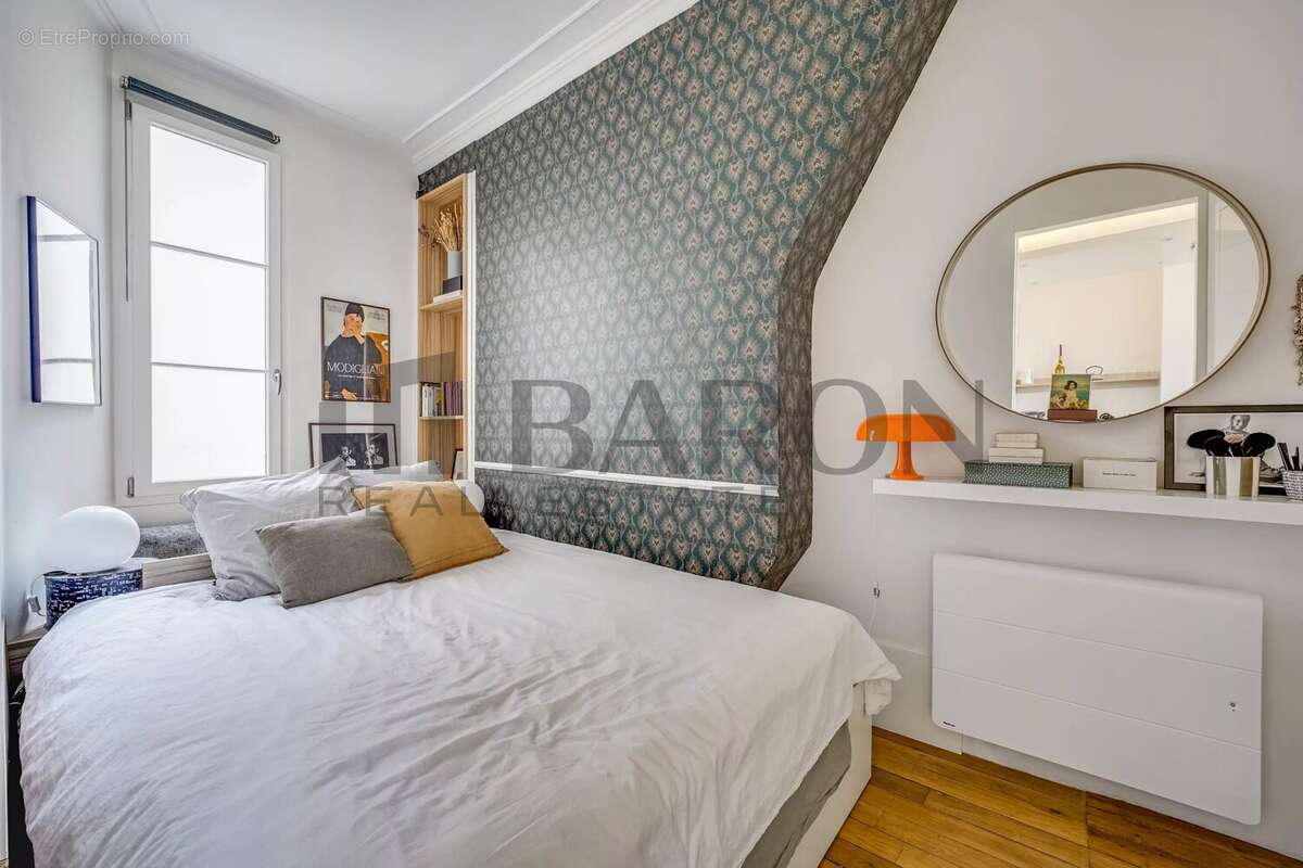 Appartement à PARIS-2E