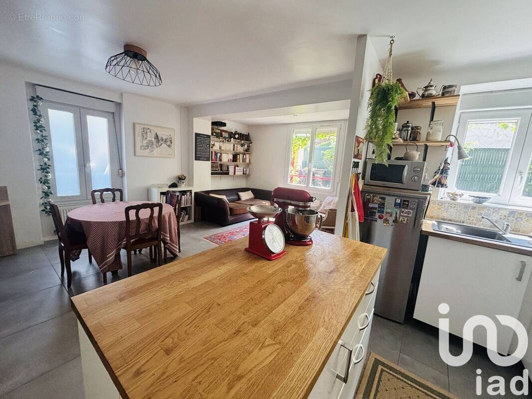 Photo 1 - Maison à SAINT-MAUR-DES-FOSSES