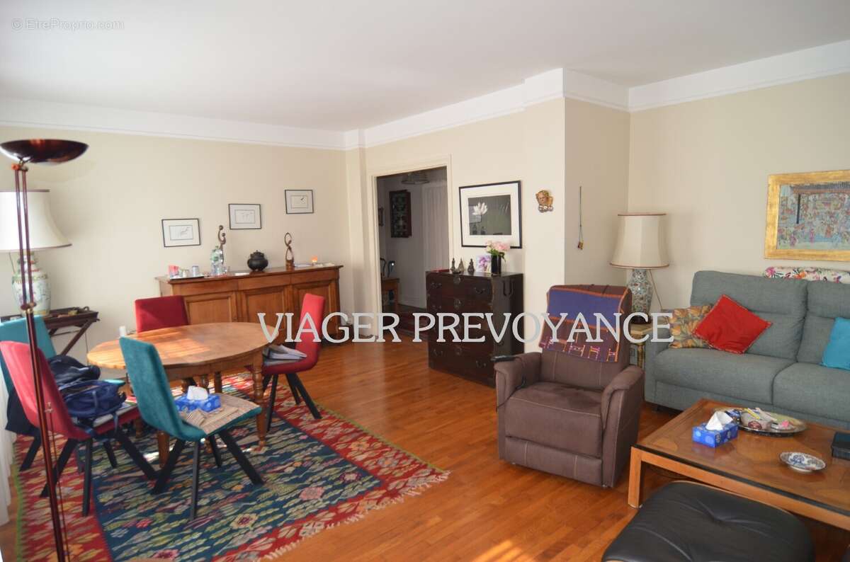 Appartement à ISSY-LES-MOULINEAUX