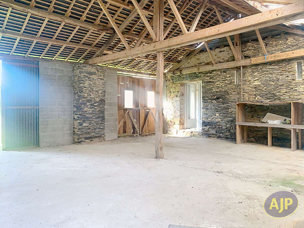 Maison à GRUGE-L'HOPITAL