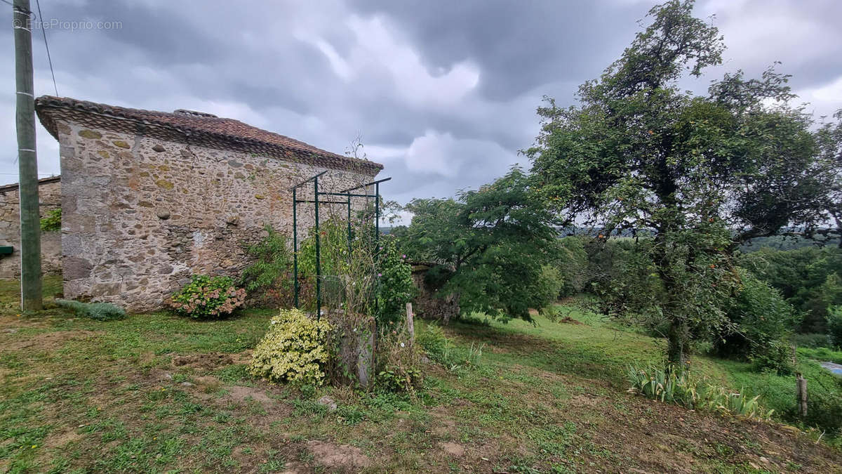 20240905_143914 - Maison à BUSSEROLLES