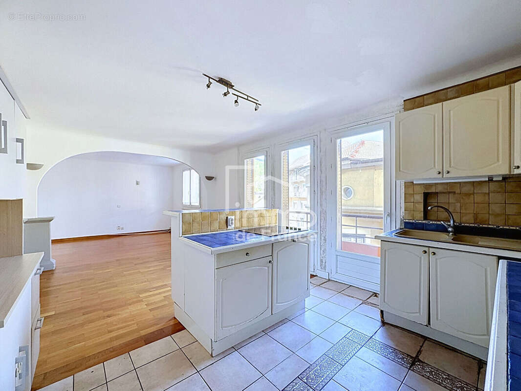 Appartement à BELLEGARDE-SUR-VALSERINE