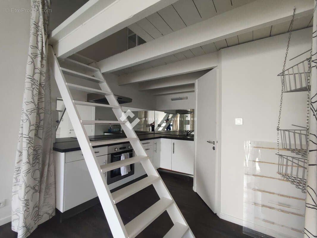 Commerce 34 m² à Agde  - photo 4