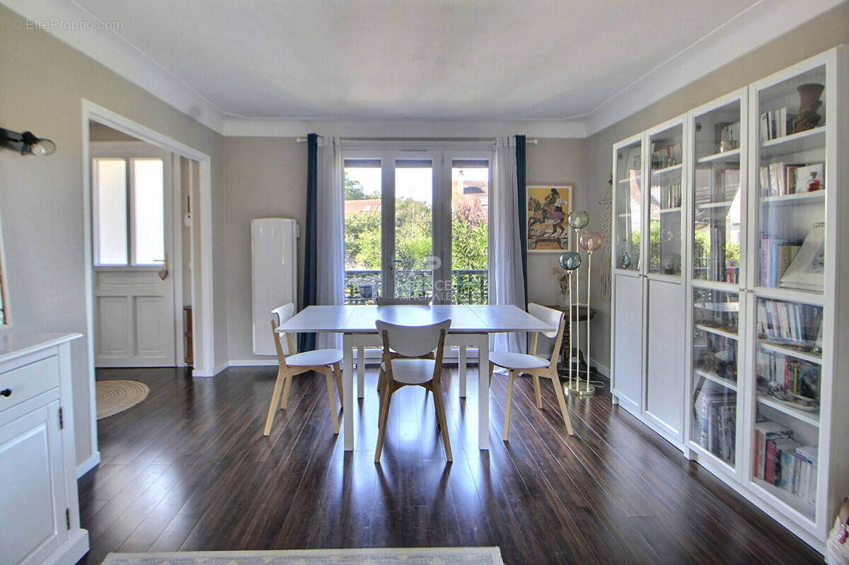 Maison à VERNEUIL-SUR-SEINE