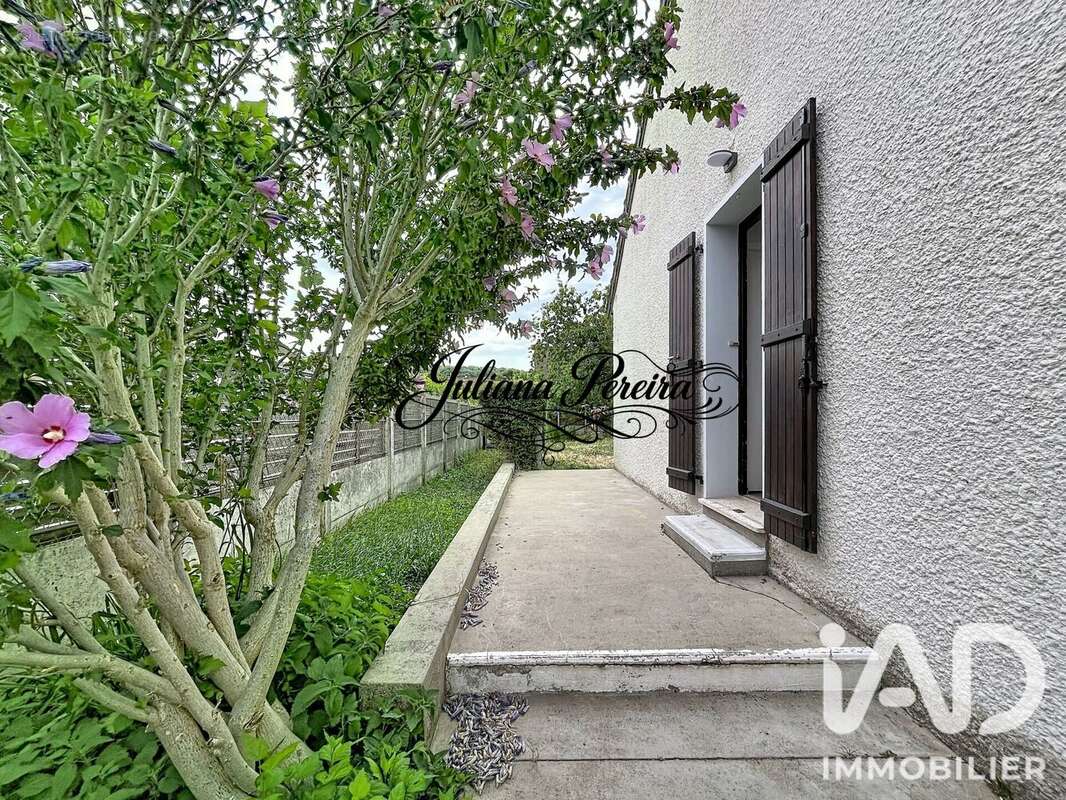 Maison 91 m² à Mezieres-Sur-Seine  - photo 2