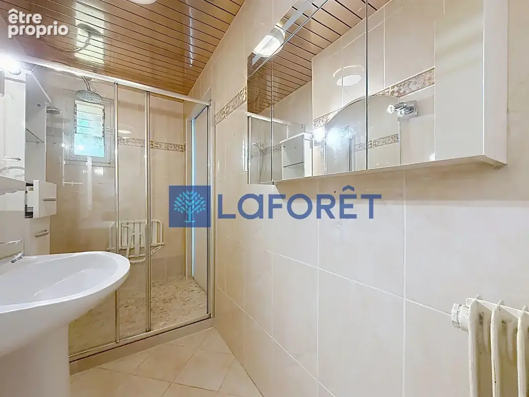 Appartement 3 pièces traversant à vendre à Draguignan, proche écoles et centre-ville - photo 13