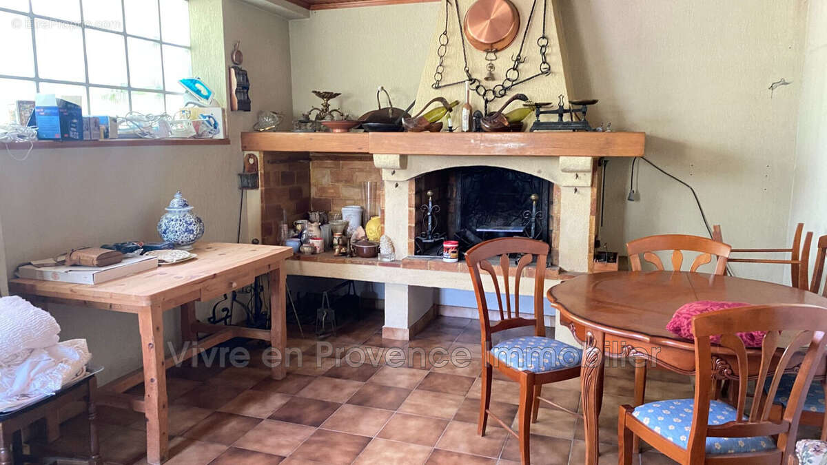 Maison à COURTHEZON