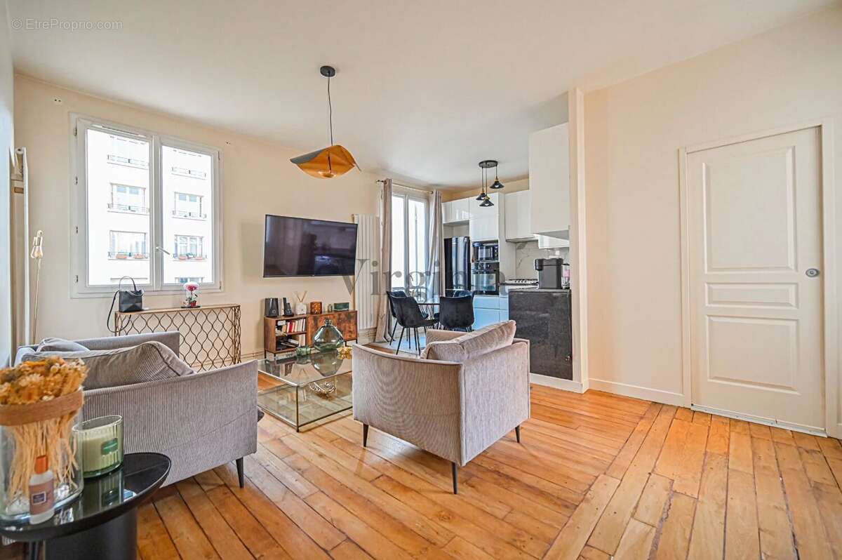 Appartement à CHARENTON-LE-PONT