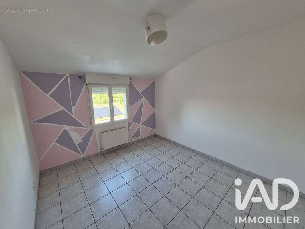 Maison 106 m² à La Creche  - photo 4