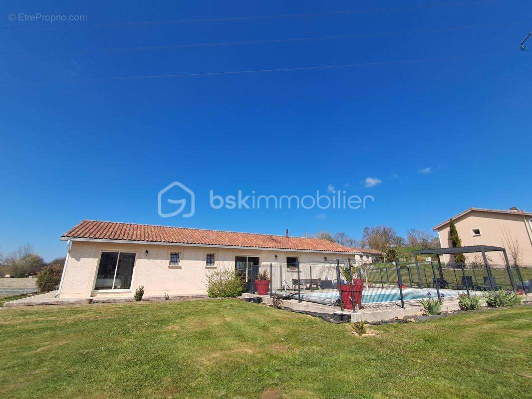 Maison à TIBIRAN-JAUNAC