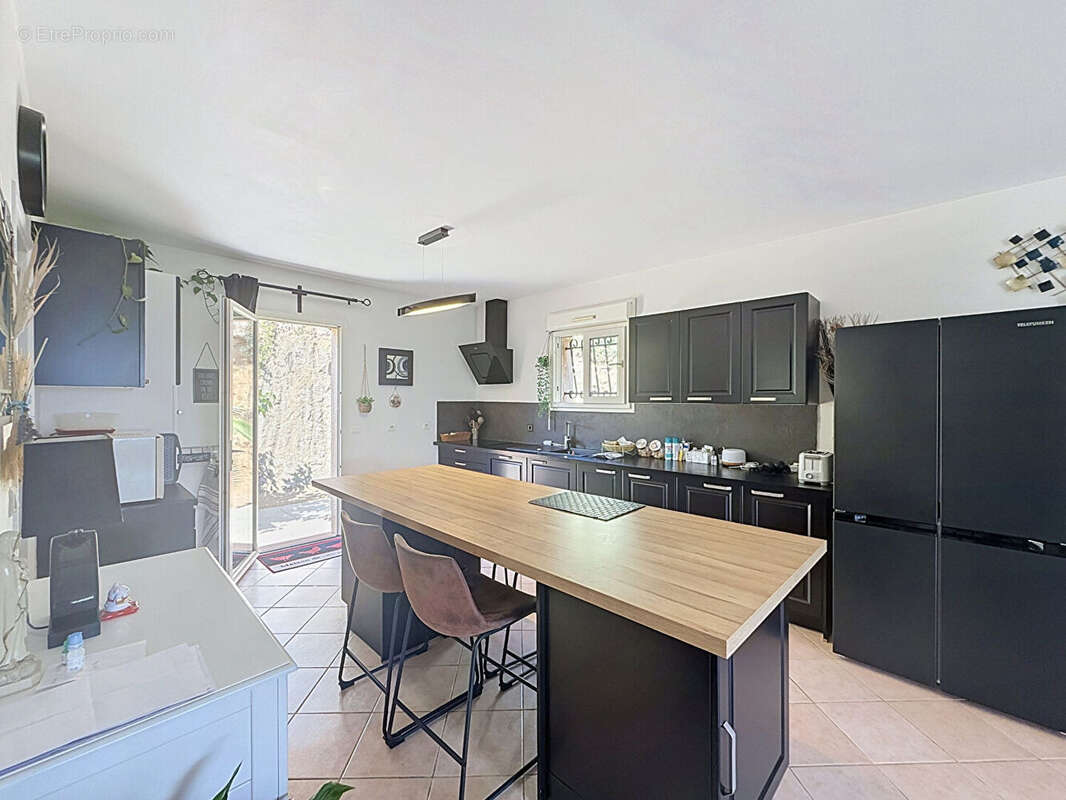 À VENDRE ? Superbe villa de plain-pied de 124 m² avec piscine à Mezzavia - photo 5