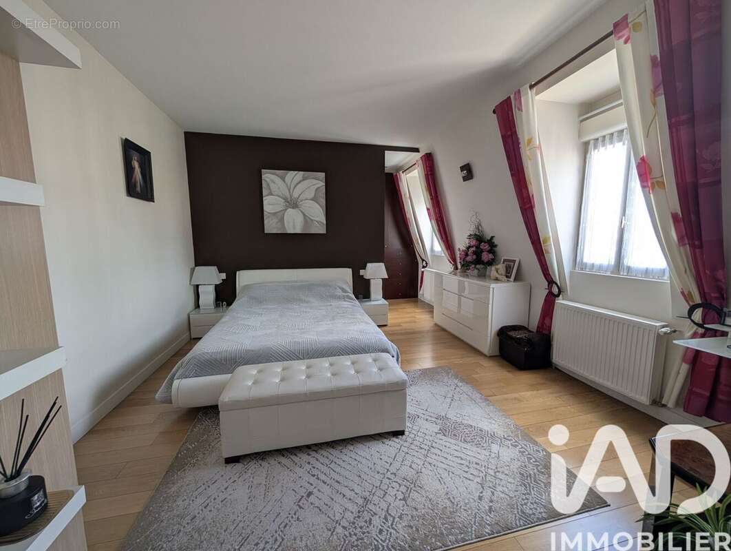 Photo 8 - Maison à VIGNEUX-SUR-SEINE