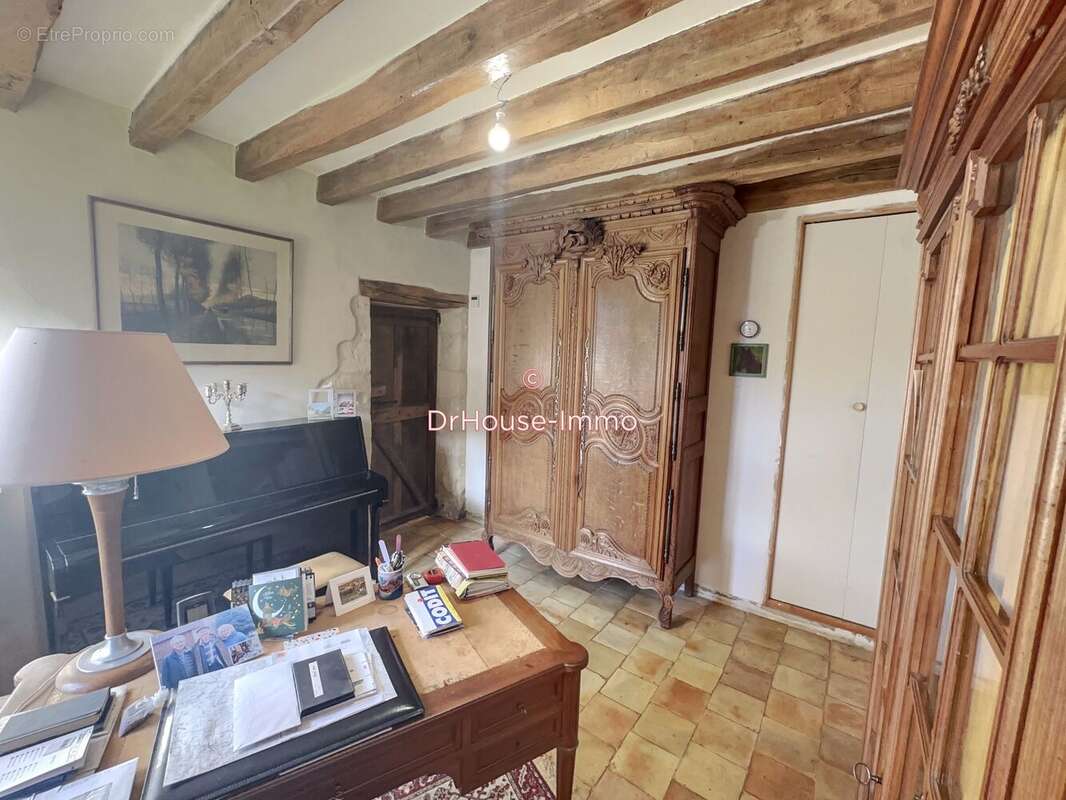 Maison à BELLOU-LE-TRICHARD