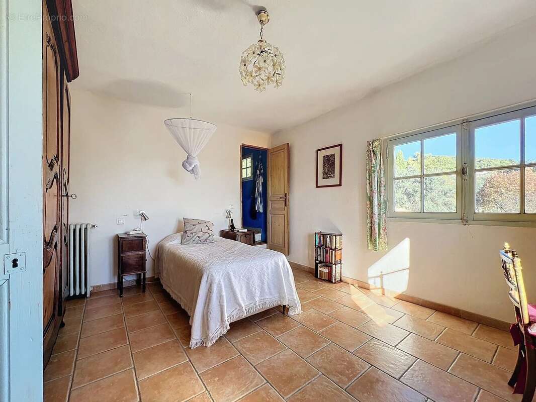 Maison à TOURRETTES-SUR-LOUP