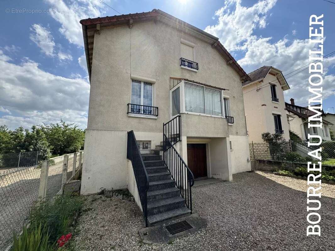 Maison à JOIGNY