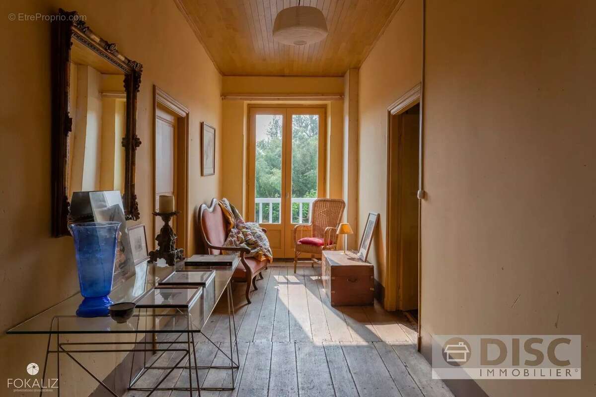 Belle et spacieuse maison de Maitre. - photo 13