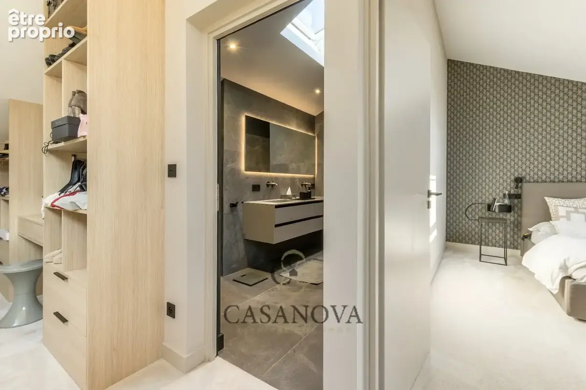 Maison de caractère rénovée avec jardin paysager, piscine et garage aux Arceaux à Montpellier - photo 23
