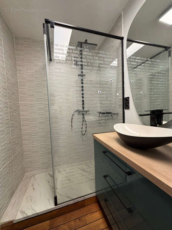 Appartement à SAINT-ETIENNE