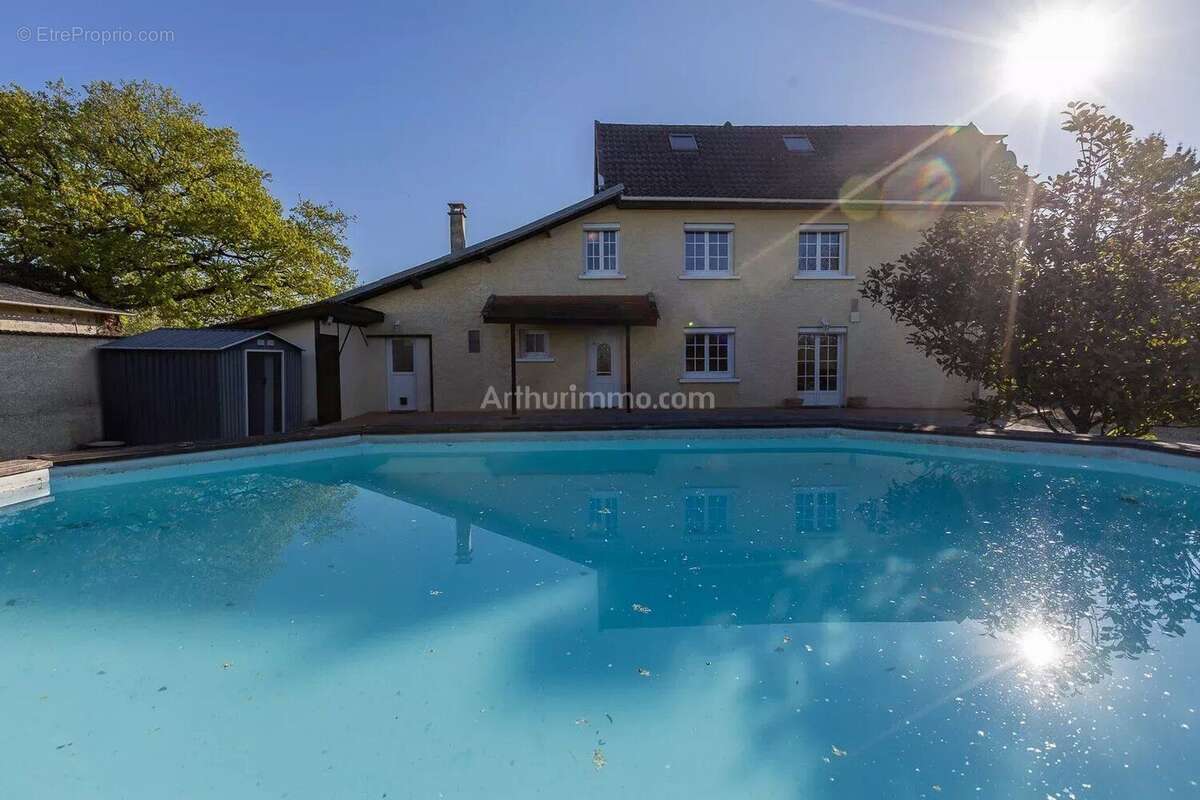 Maison à MORESTEL