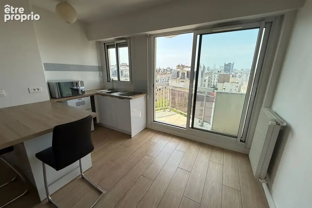Appartement à PARIS-14E