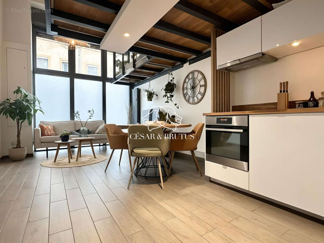 Appartement à LYON-6E