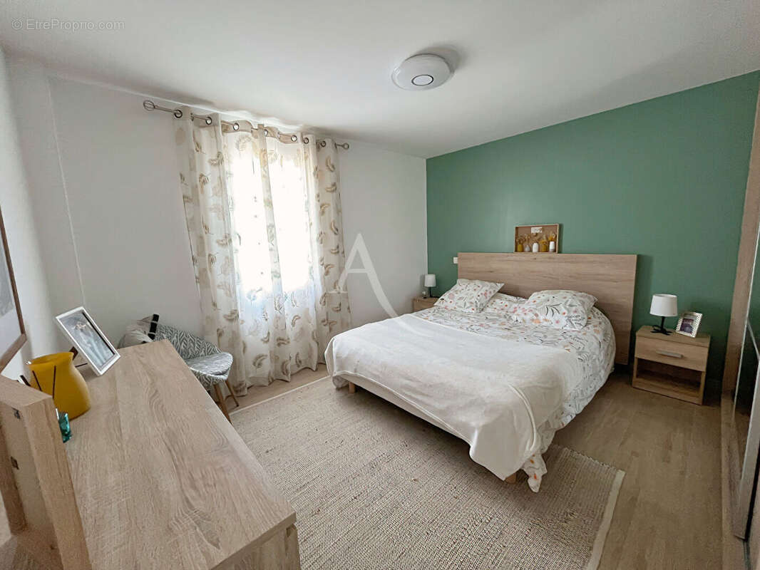Maison 5 pièce(s) 117 m2 + dépendances - photo 4