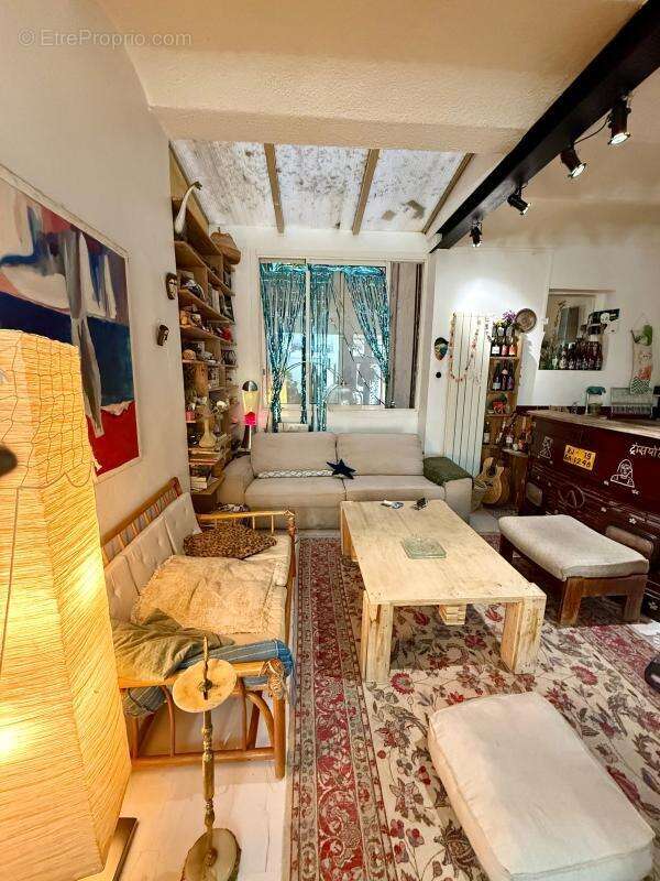 Appartement à MARSEILLE-1E