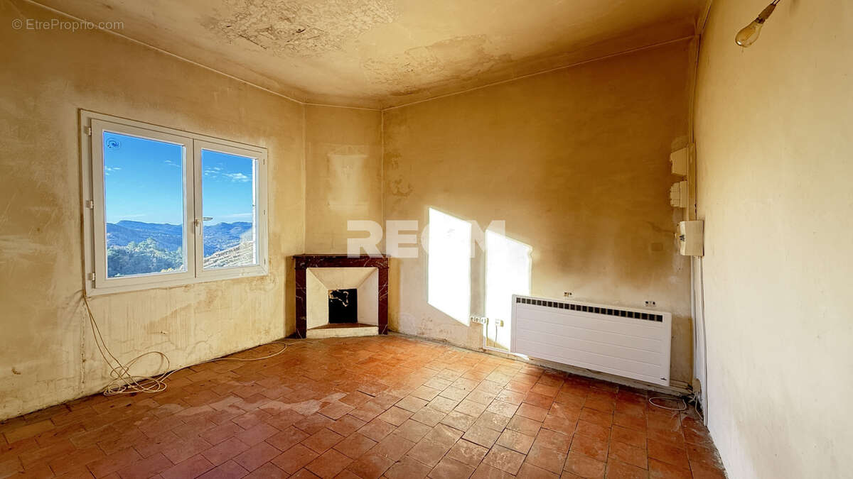 Maison à SAINT-SEBASTIEN-D'AIGREFEUILLE