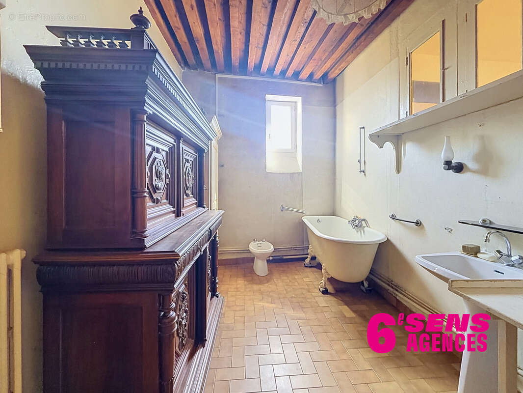 Appartement à LYON-5E