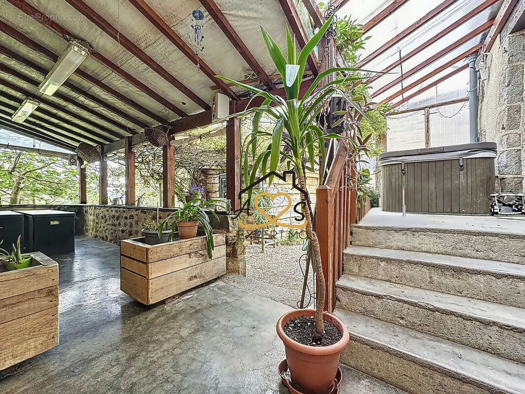 Maison à ISSERTEAUX