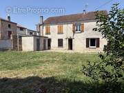 Appartement à SAINTE-LIVRADE-SUR-LOT