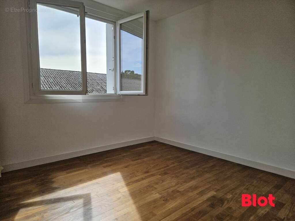 Appartement à FOUGERES