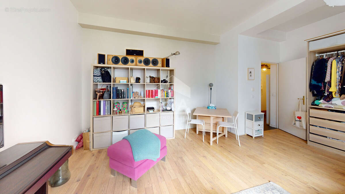 Appartement à PARIS-19E
