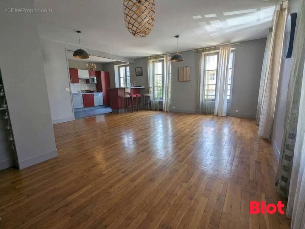 Appartement à JOSSELIN