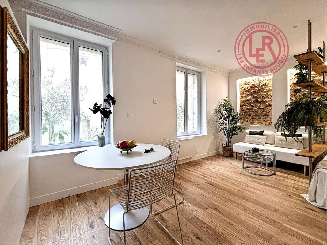 Appartement à PARIS-17E