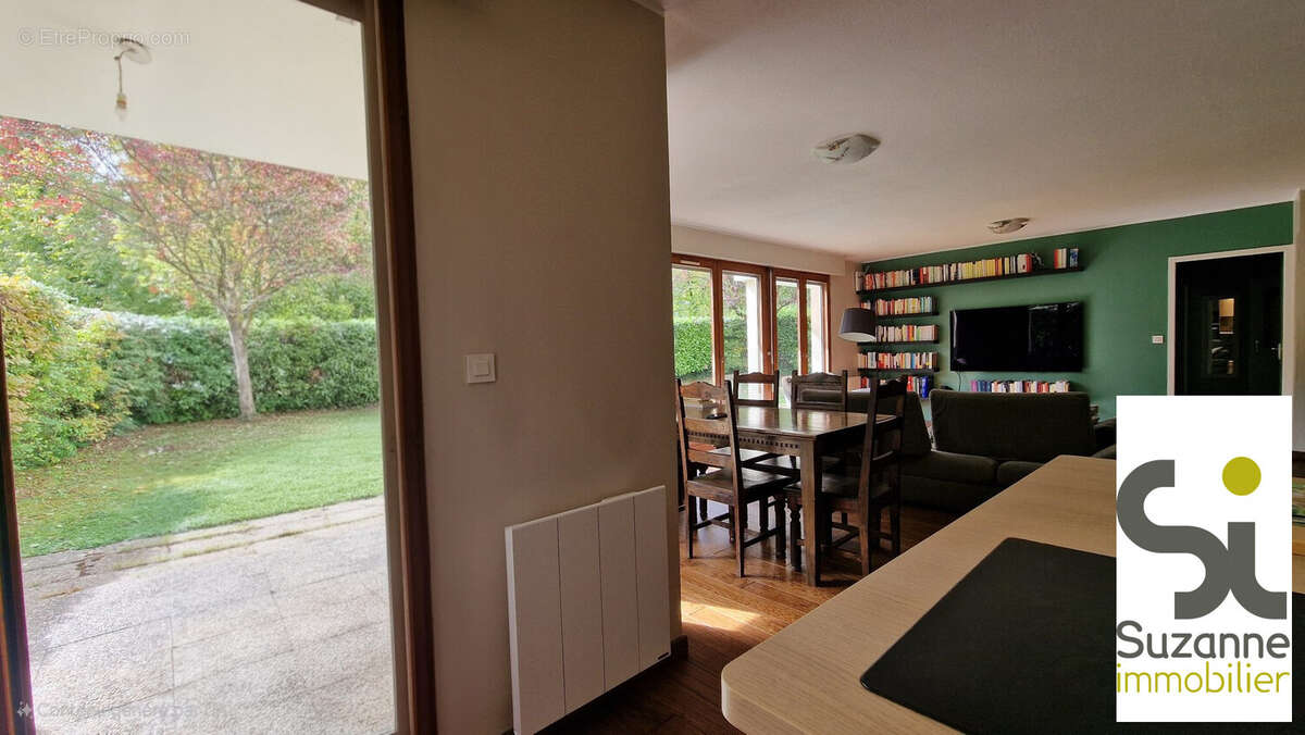 Appartement à MEYLAN