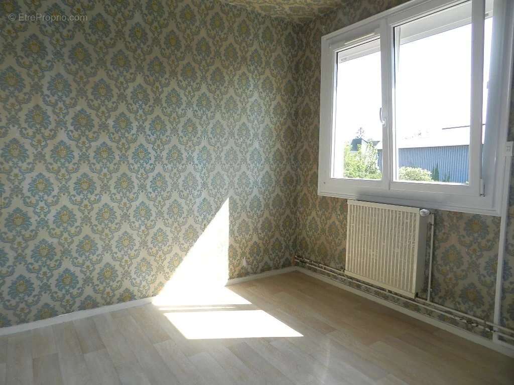 Maison à SAINT-PIERRE-SUR-DIVES