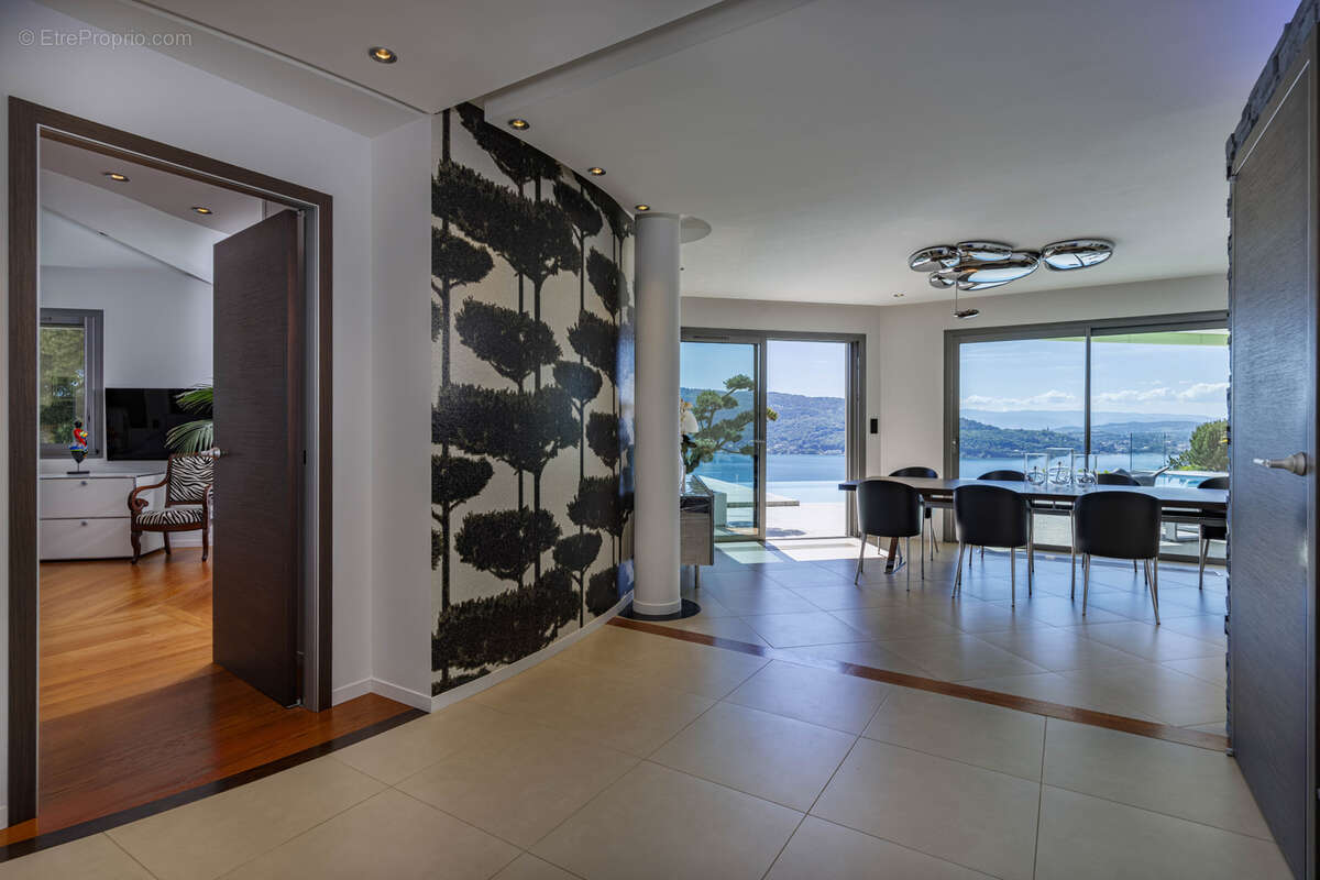 Villa d'exception dominant le lac - photo 51