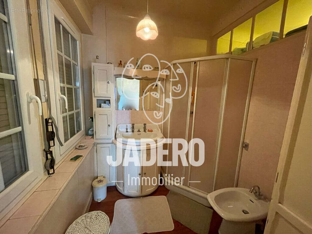 Maison à LE MESNIL-ESNARD