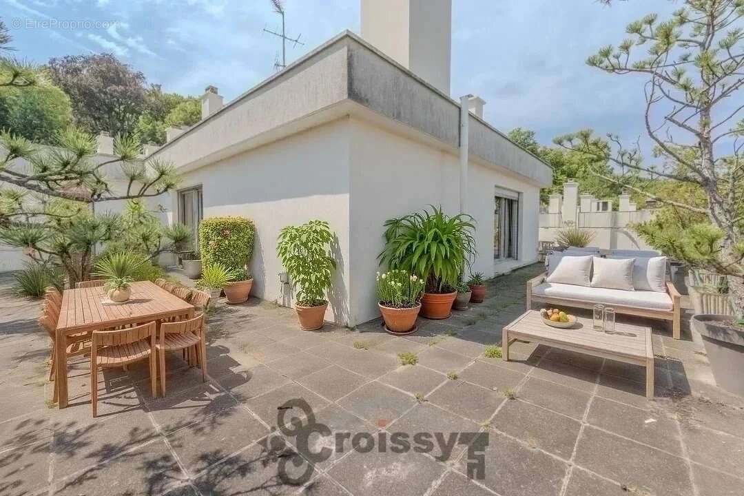 Appartement à BOUGIVAL