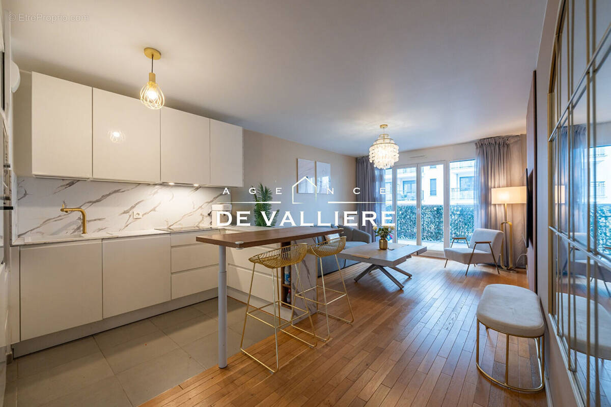 Appartement à SURESNES