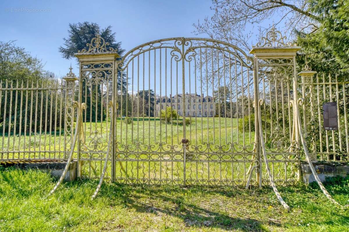 Maison à FONTAINEBLEAU