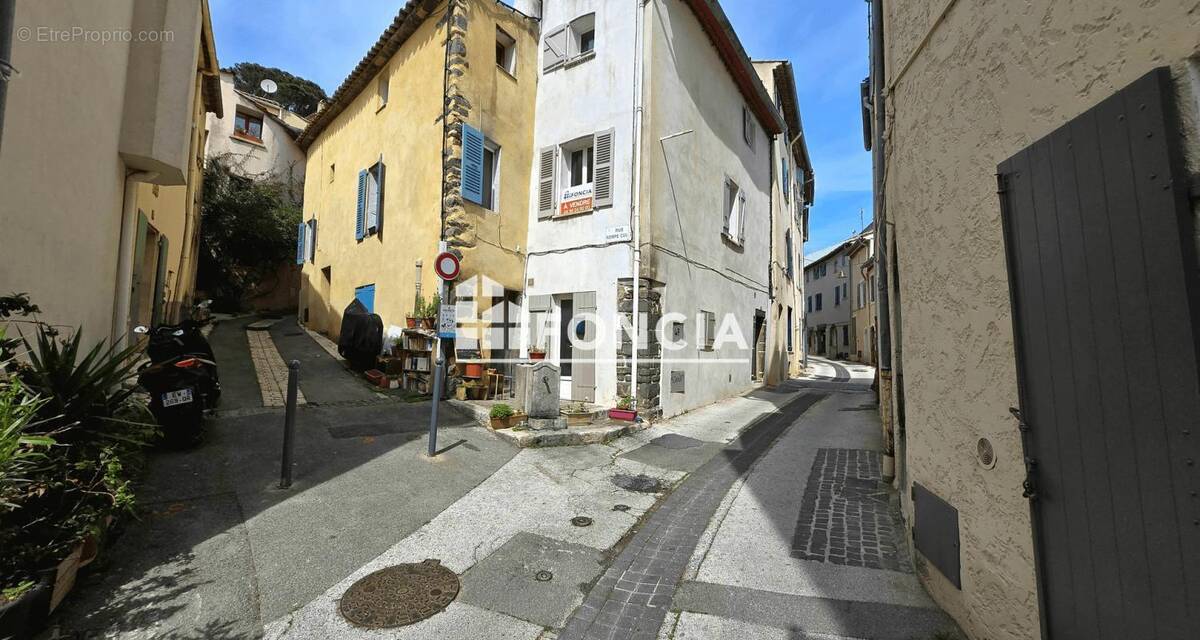 Appartement à COGOLIN