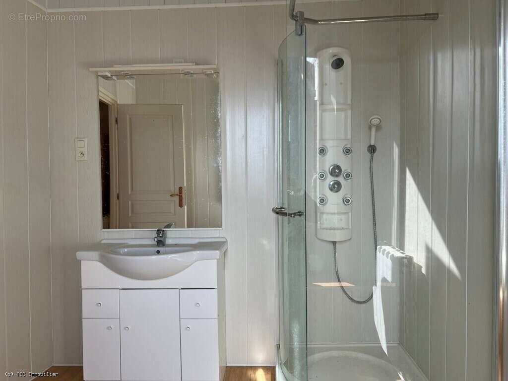 Maison à CELLEFROUIN