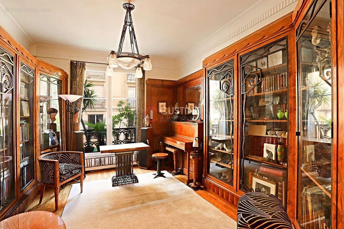 Appartement à PARIS-18E