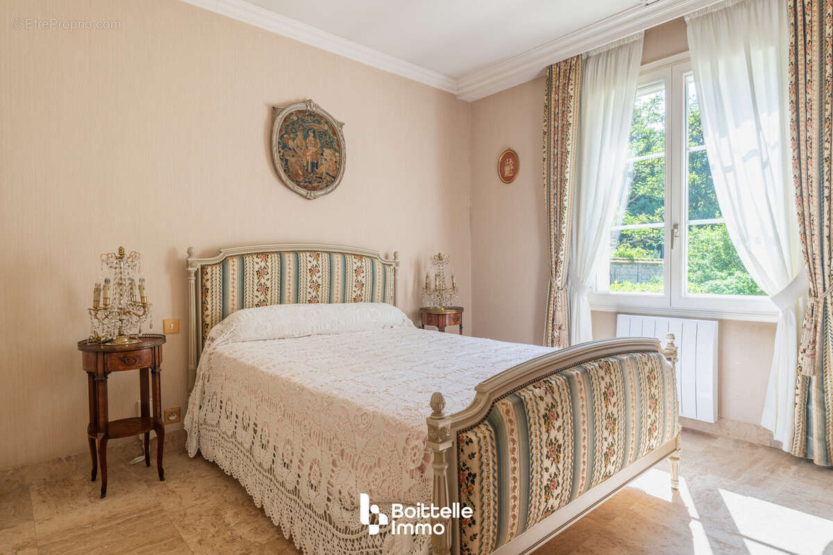 Maison à BOURRON-MARLOTTE