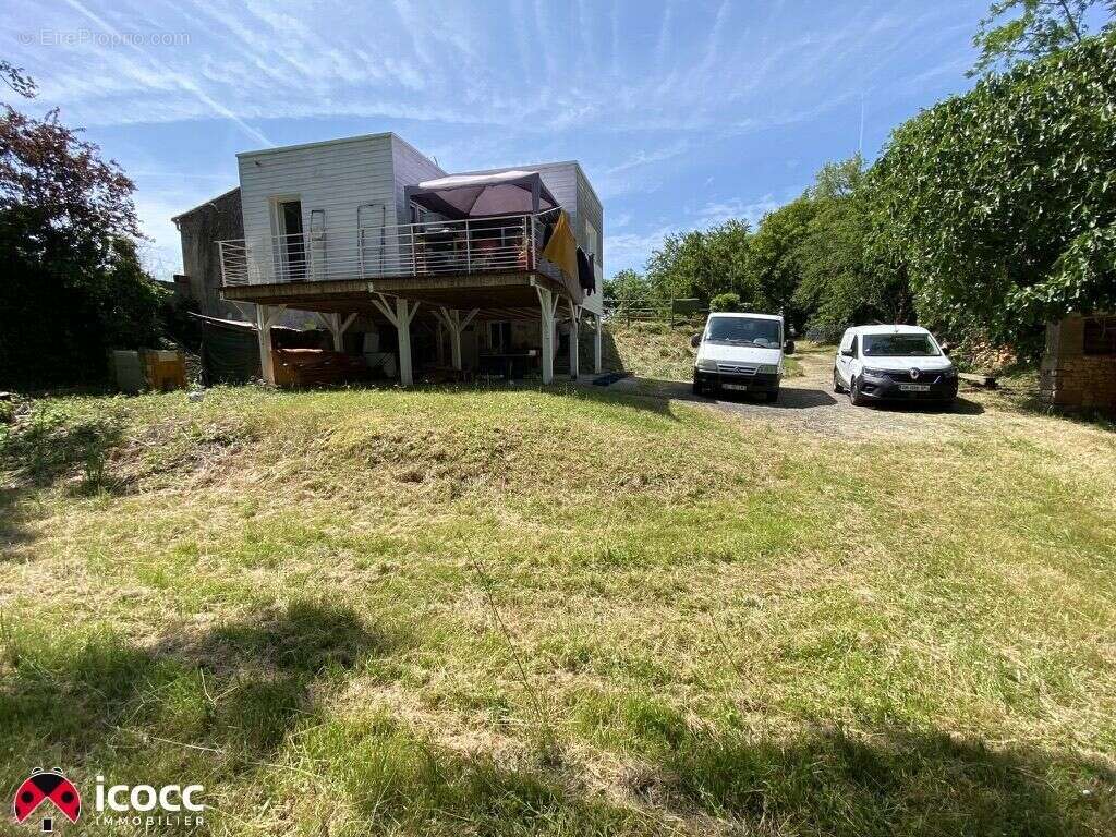 Maison 83 m² à Nalliers  - photo 2