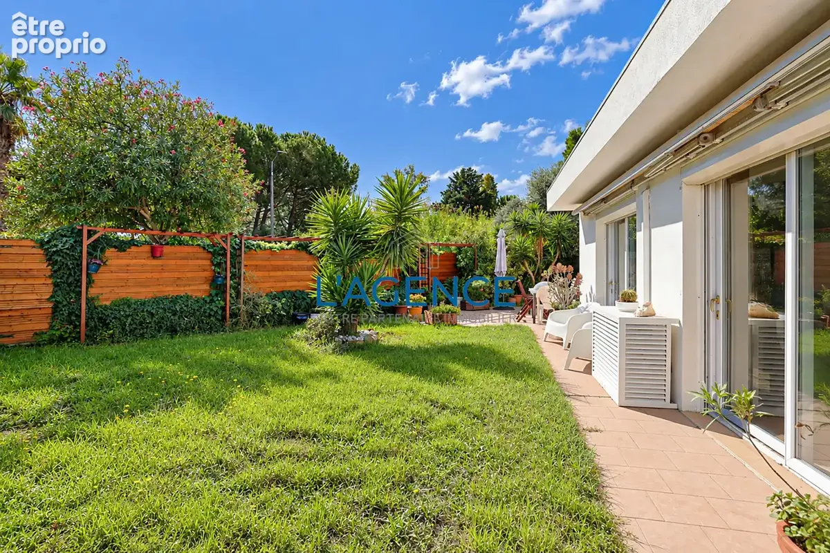 VILLA DE PLAIN PIED de 150 m2 avec jardin de 633 m2 en face de la mer . - photo 3