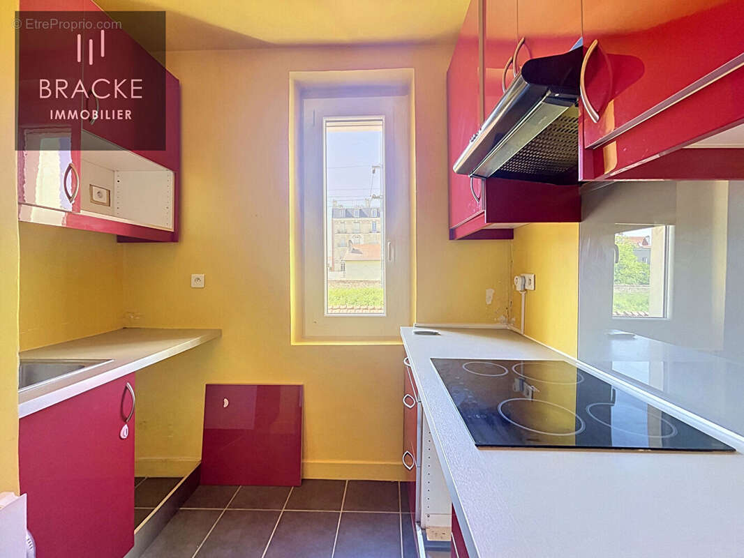 Appartement à COURBEVOIE