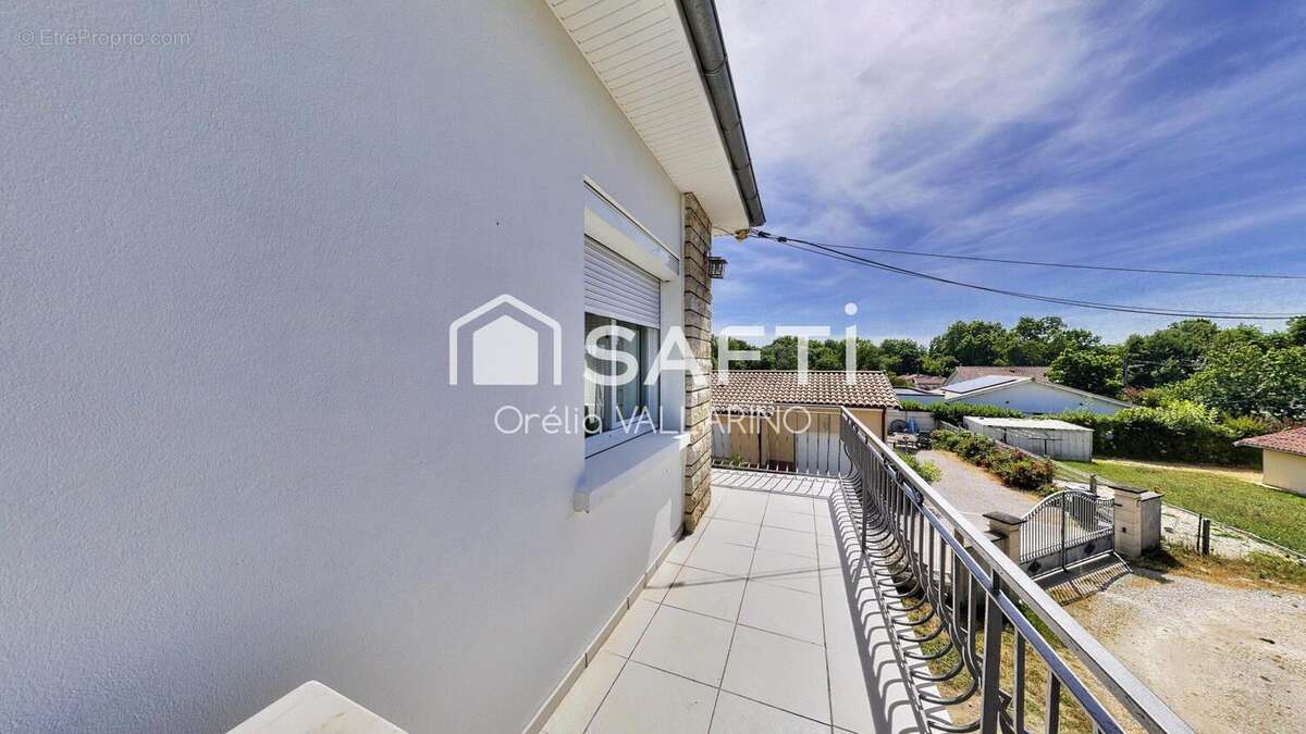 Photo 6 - Appartement à AMBARES-ET-LAGRAVE